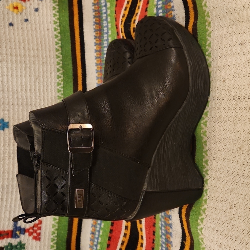 JBU Amberia Black Vegan Leather Platform Booties GUC W 9.5 - Picture 5 of 8